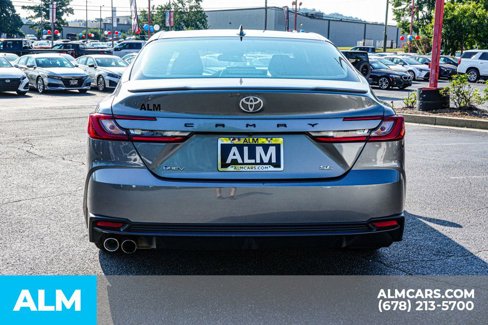 Used 2025 Toyota Camry SE image 11
