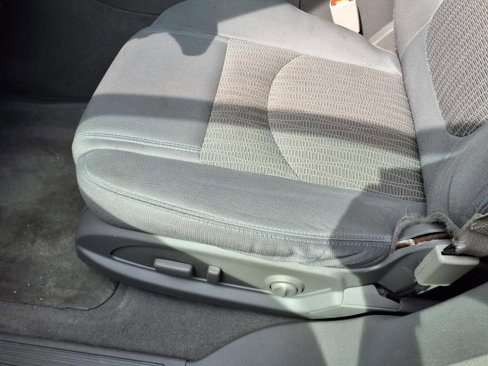 Used 2016 Chevrolet Traverse LT image 16