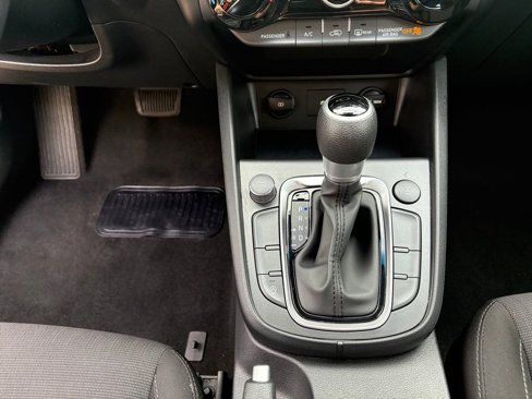 Used 2023 Hyundai Kona SEL image 19