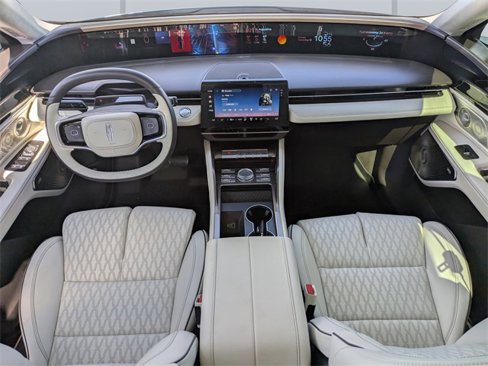 Used 2025 Lincoln Nautilus Black Label image 17