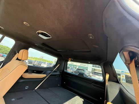 New 2025 Jeep Grand Wagoneer Series III image 12