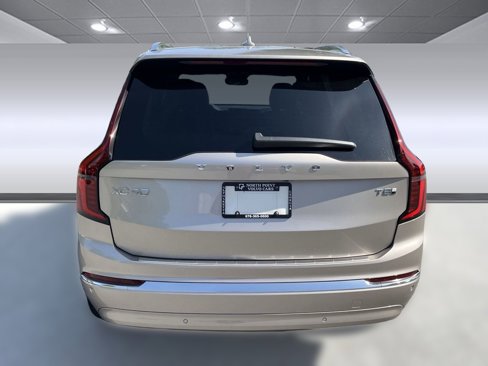 New 2026 Volvo XC90 T8 Plus image 10