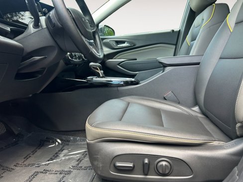 Used 2024 Chevrolet Trax ACTIV w/ Sunroof Package image 15