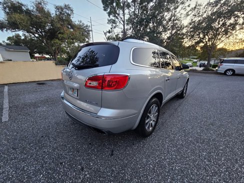 Used 2013 Buick Enclave Leather image 2