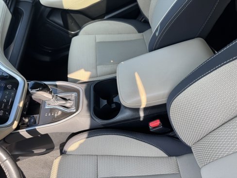 Used 2022 Subaru Outback Premium image 17