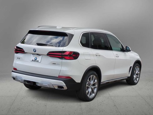 New 2026 BMW X5 xDrive50e w/ Executive Package image 8