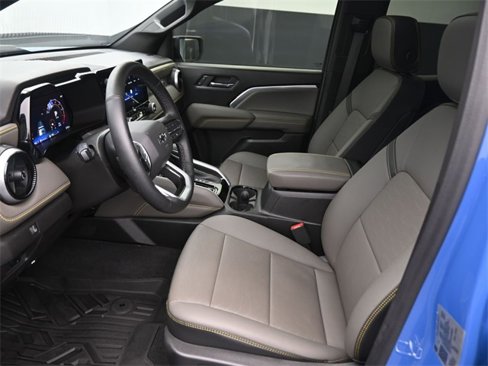 Used 2025 Chevrolet Colorado ZR2 w/ Technology Package image 10