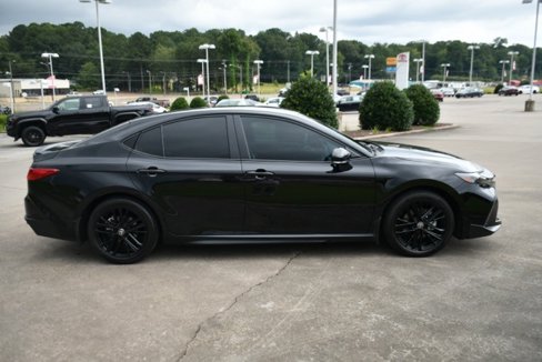 Used 2025 Toyota Camry SE image 7