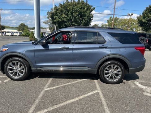 Used 2021 Ford Explorer XLT w/ Equipment Group 202A image 4