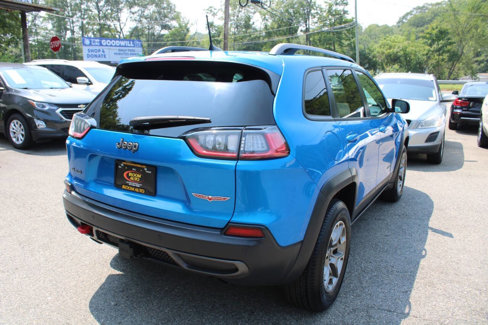 Used 2020 Jeep Cherokee Trailhawk image 8