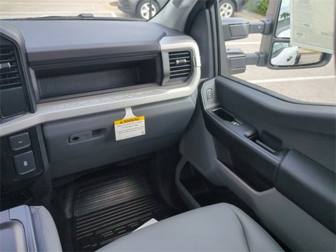 New 2026 Ford F450 2WD Crew Cab Super Duty image 16