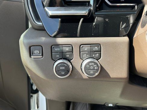 New 2026 GMC Sierra 1500 SLT image 28