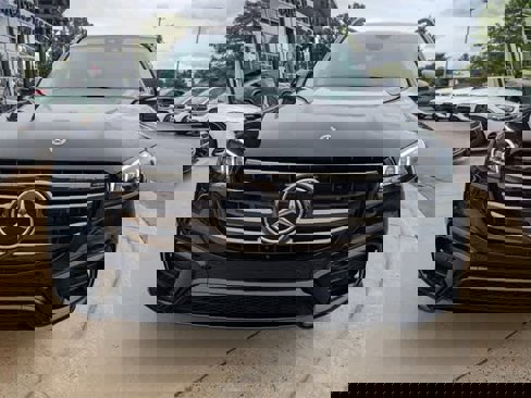 New 2026 Mercedes-Benz GLS 580 4MATIC image 3