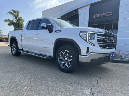 New 2025 GMC Sierra 1500 SLT image 2