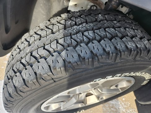 Used 2020 Jeep Cherokee Trailhawk w/ Cold Weather Group image 12