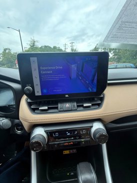 Used 2024 Toyota RAV4 XLE Premium image 17