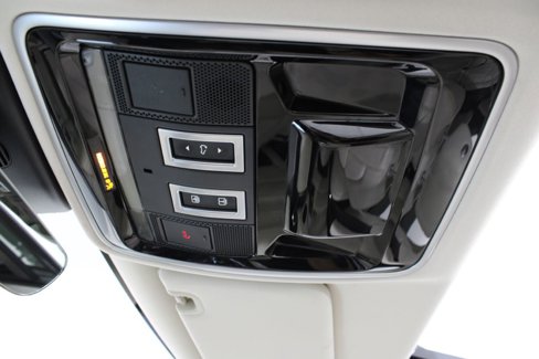Used 2017 Land Rover Range Rover Sport HSE image 29