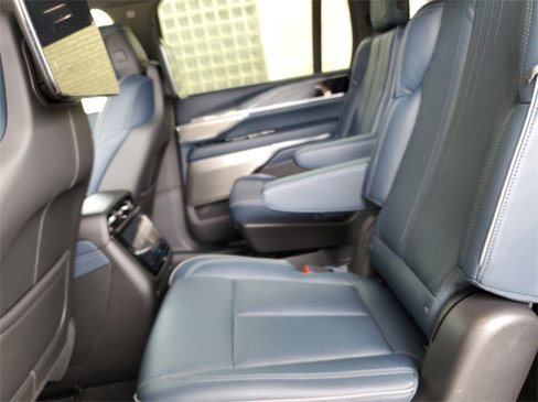 New 2025 Cadillac Escalade IQ Luxury 2 image 28