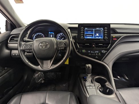 Used 2024 Toyota Camry SE image 20