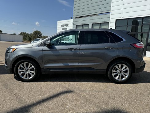 Used 2024 Ford Edge Titanium image 4