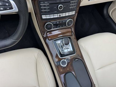Used 2019 Mercedes-Benz SLC 300 w/ Premium Package image 25