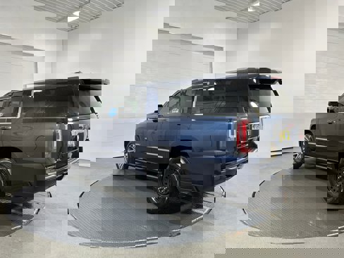 Used 2020 GMC Yukon XL Denali w/ Denali Premium Package image 22
