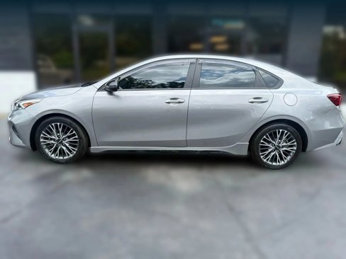 Used 2023 Kia Forte GT-Line w/ GT-Line Premium Package image 2
