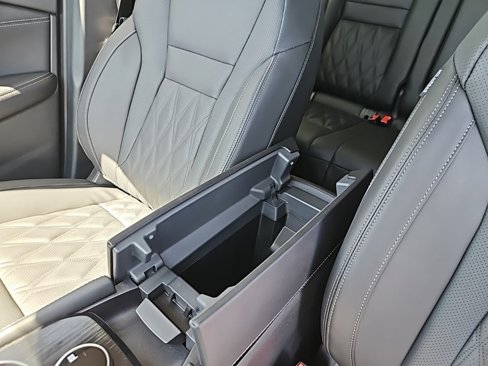New 2025 Nissan Rogue Platinum image 15
