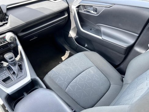 Used 2022 Toyota RAV4 XLE image 15