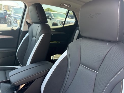 New 2025 Buick Envision Sport Touring image 12