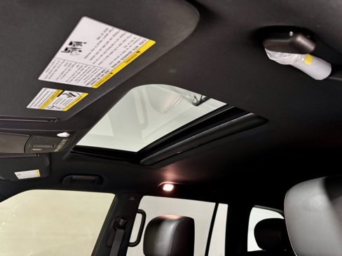 Used 2023 INFINITI QX80 Sensory image 6