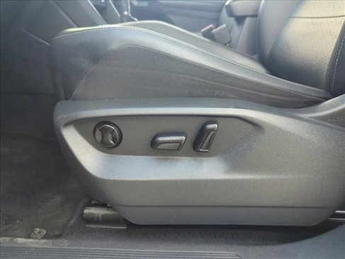 Used 2019 Volkswagen Tiguan SE image 13