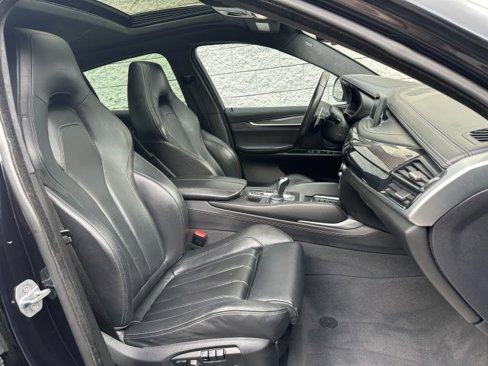 Used 2018 BMW X6 M image 22
