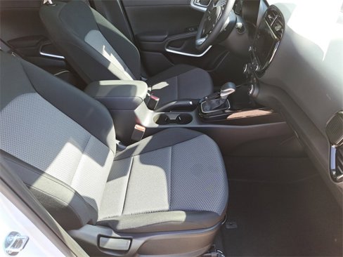 Used 2025 Kia Soul S image 25