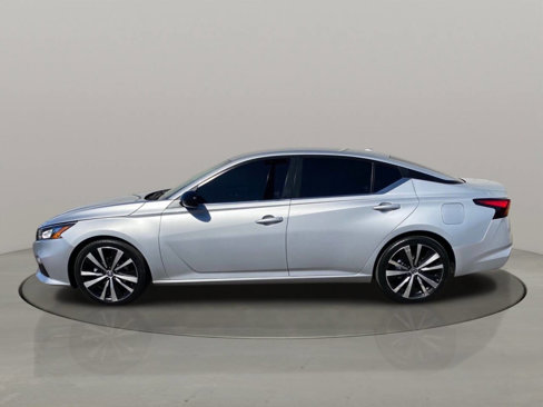 Used 2021 Nissan Altima 2.5 SR image 3