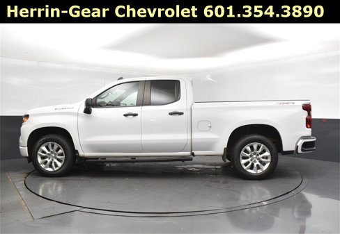 Used 2023 Chevrolet Silverado 1500 Custom image 4