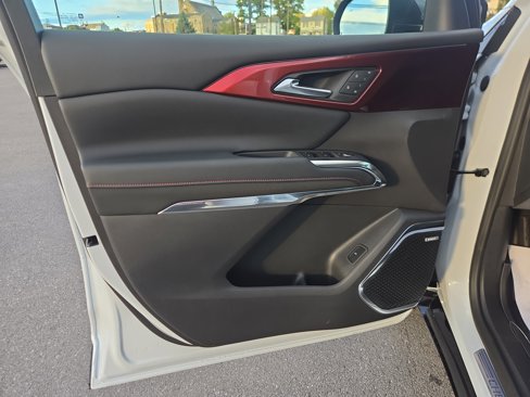 New 2026 Chevrolet Traverse RS w/ LPO, Floor Liner Package image 16