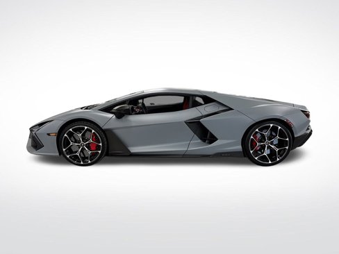 Used 2024 Lamborghini Revuelto image 2