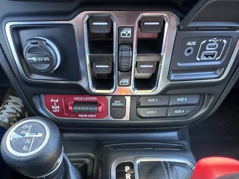 New 2025 Jeep Gladiator Willys image 27