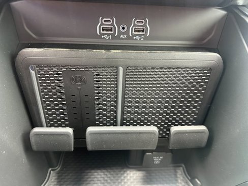 New 2025 RAM 1500 4x4 Crew Cab image 30