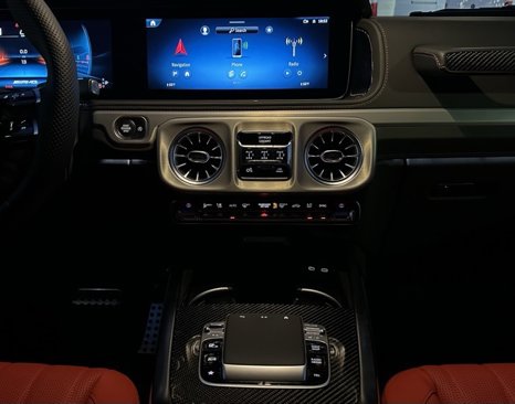 New 2025 Mercedes-Benz G 63 AMG 4MATIC image 11