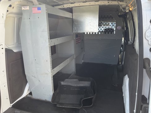 Used 2021 Ford Transit Connect XLT image 9