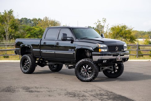 Used 2007 Chevrolet Silverado 2500 LT w/ Heavy-Duty Power Package image 2