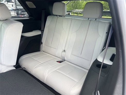Certified 2026 Cadillac Vistiq Sport image 27