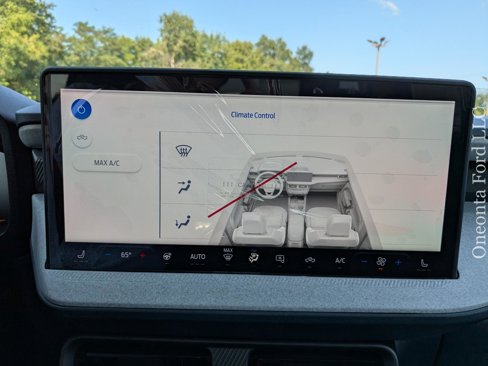 New 2025 Ford Maverick XLT w/ XLT Luxury Package image 28