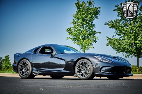 Used 2013 SRT Viper GTS w/ GTS Laguna Interior Pkg image 8