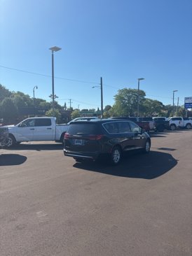 New 2026 Chrysler Pacifica Select image 6