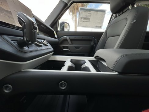 New 2025 Land Rover Defender 90 S image 23