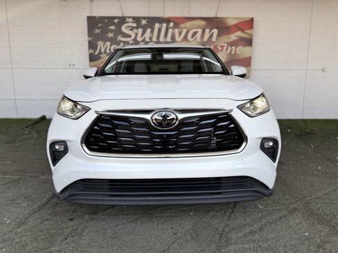 Used 2024 Toyota Highlander Limited image 9
