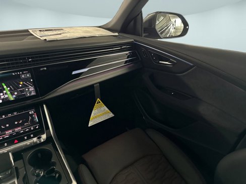 New 2025 Audi RS Q8 performance image 28
